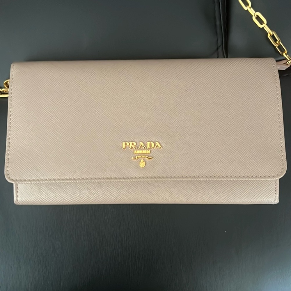 Prada wallet on chain - nude with gold hardware